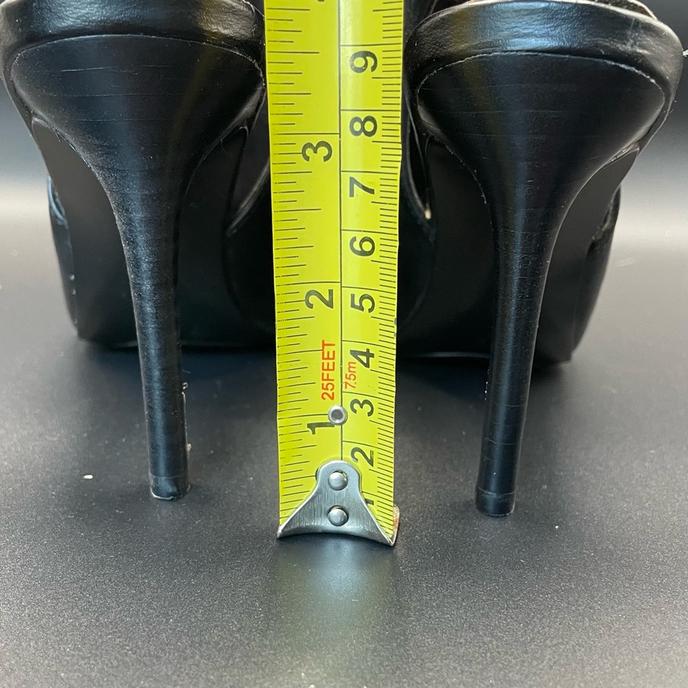 Lauren by Ralph Lauren “Rayna” Black Slingback Heels in size 5M - Picture 4 of 9